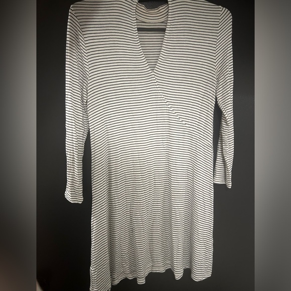 Led Luxe Maternity Long Sleeve Soft Shirt/Tunic - Picture 2 of 5